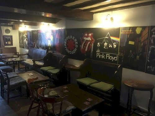 The Bear Inn 브리지노스 외부 사진